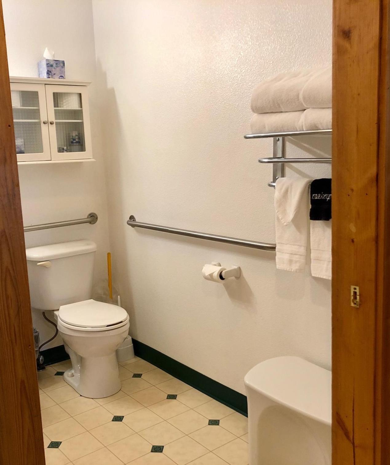 Susitna River Lodging, Suites Талкитна Номер фото