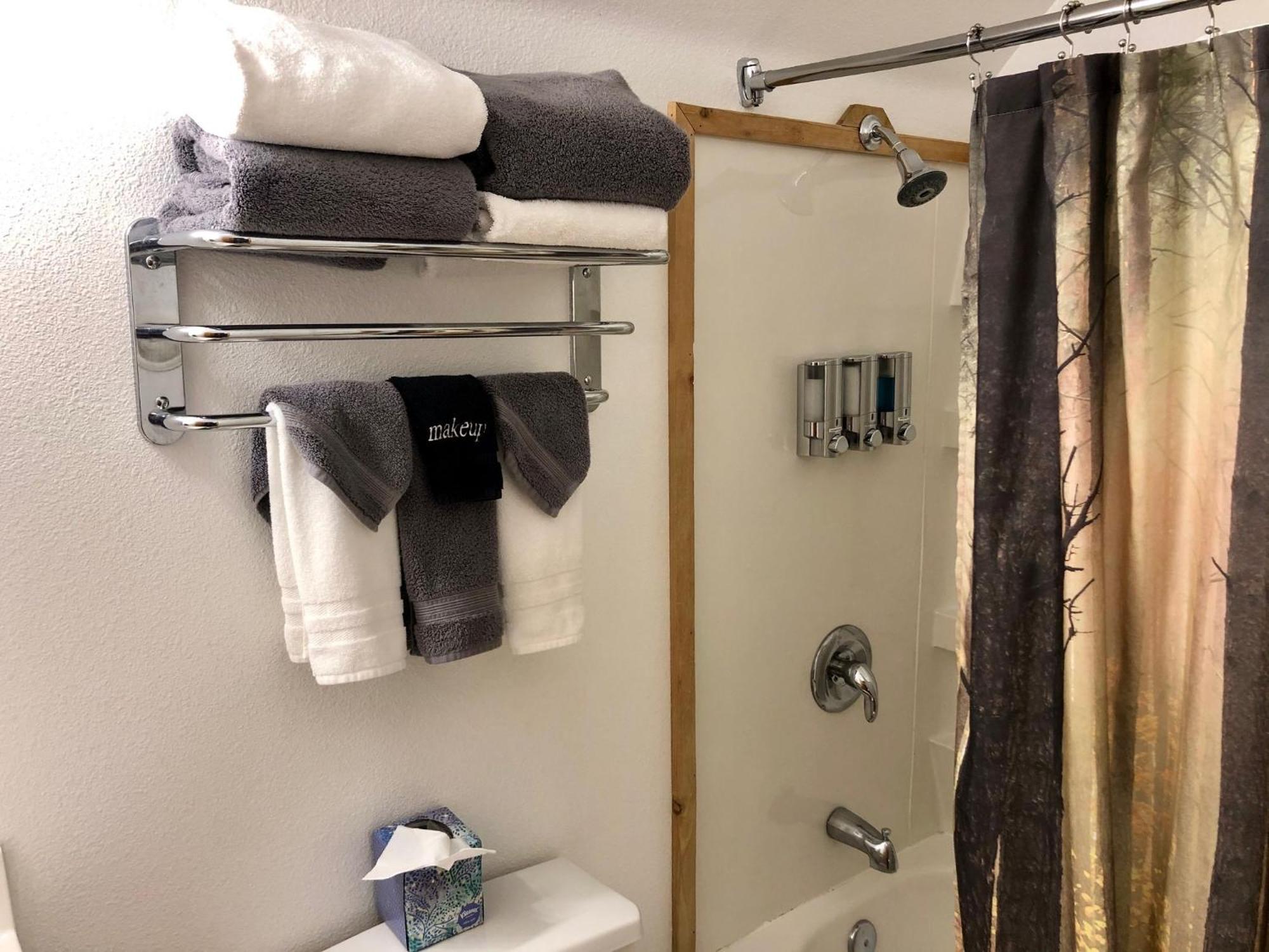 Susitna River Lodging, Suites Талкитна Номер фото
